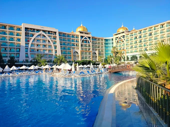 Antalya Airport (AYT) 70€ Alan Xafira Deluxe Resort Spa Alanya privater Flughafentransfer