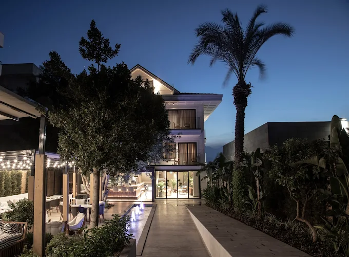 “Antalya Havalimanı → Cap D’Perge Hotel transfer – VIP araçla havalimanından otelinize konforlu ulaşım”