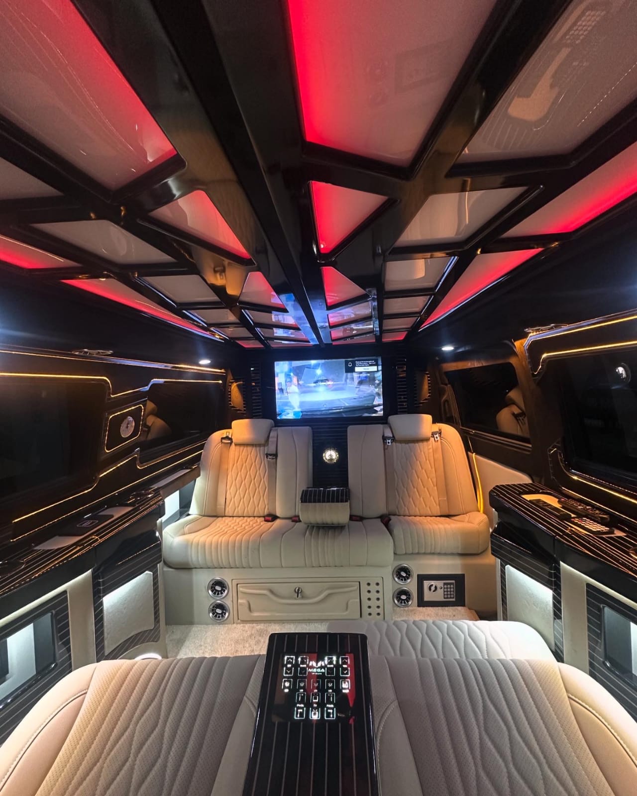 Alba Royal Hotel VIP Transfer